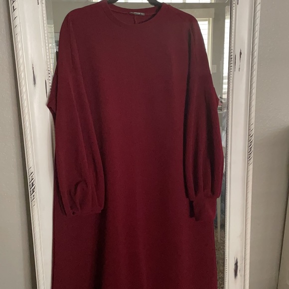 Burgundy dress! - Picture 3 of 3
